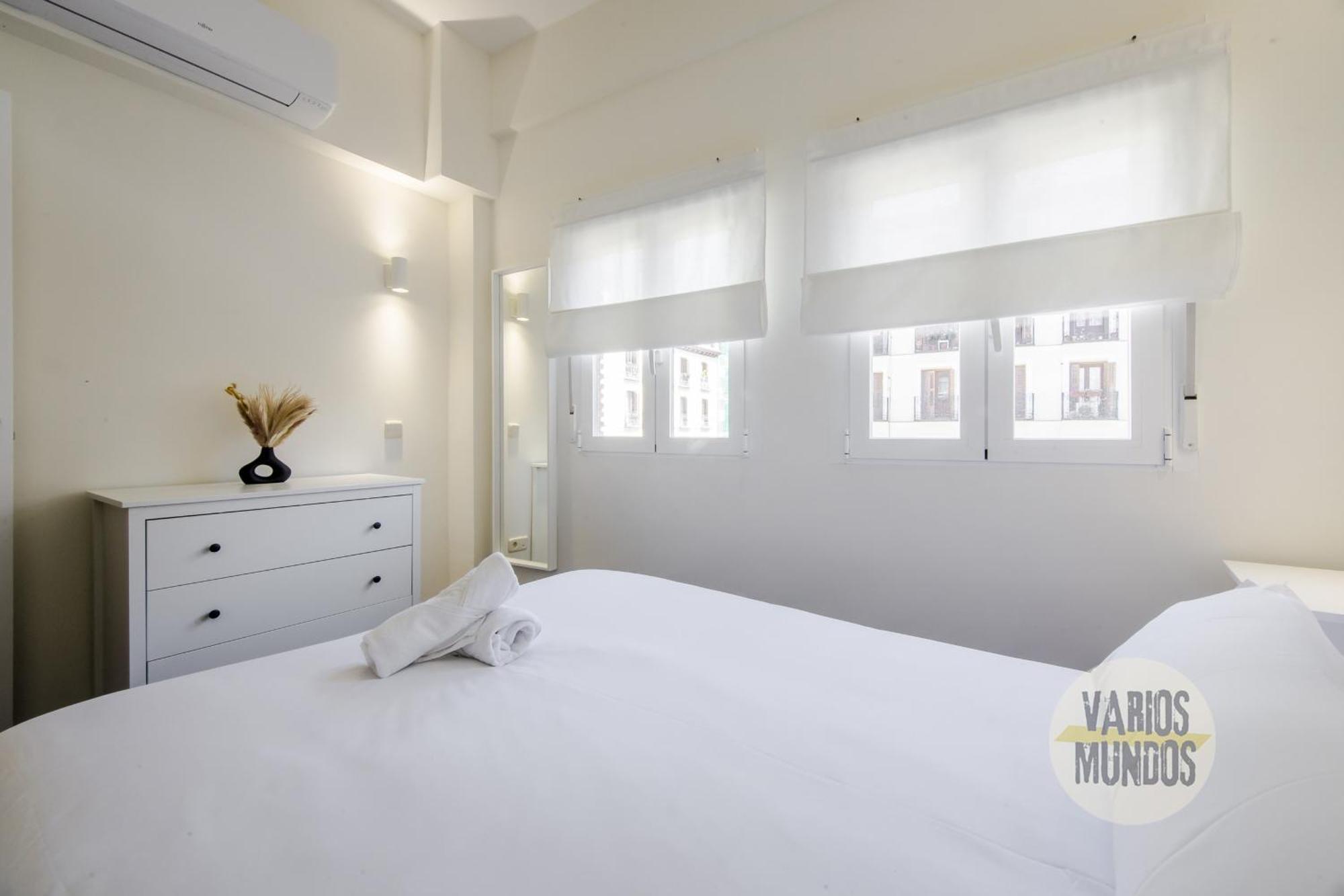 Confortable Apt Para 3 Pax A 1 Min De Gran Via Madrid Eksteriør bilde