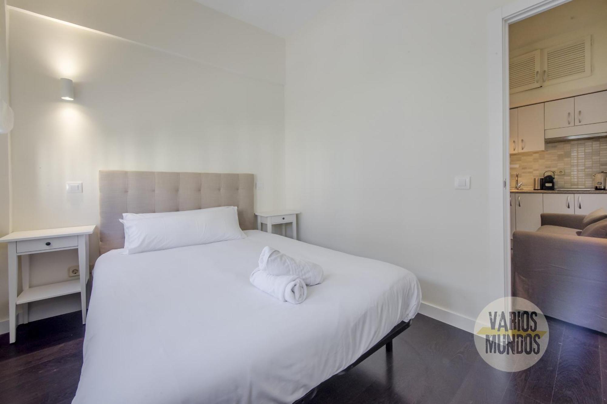 Confortable Apt Para 3 Pax A 1 Min De Gran Via Madrid Eksteriør bilde