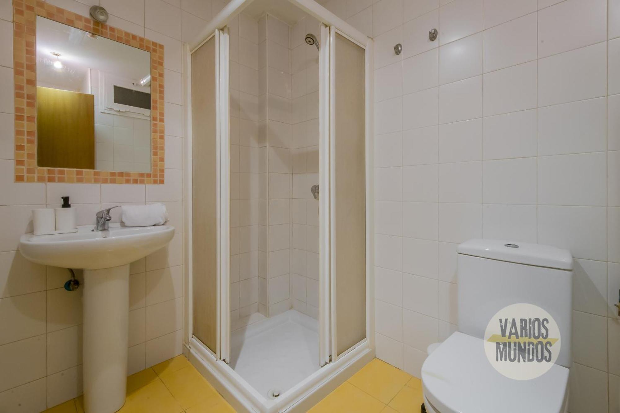 Confortable Apt Para 3 Pax A 1 Min De Gran Via Madrid Eksteriør bilde
