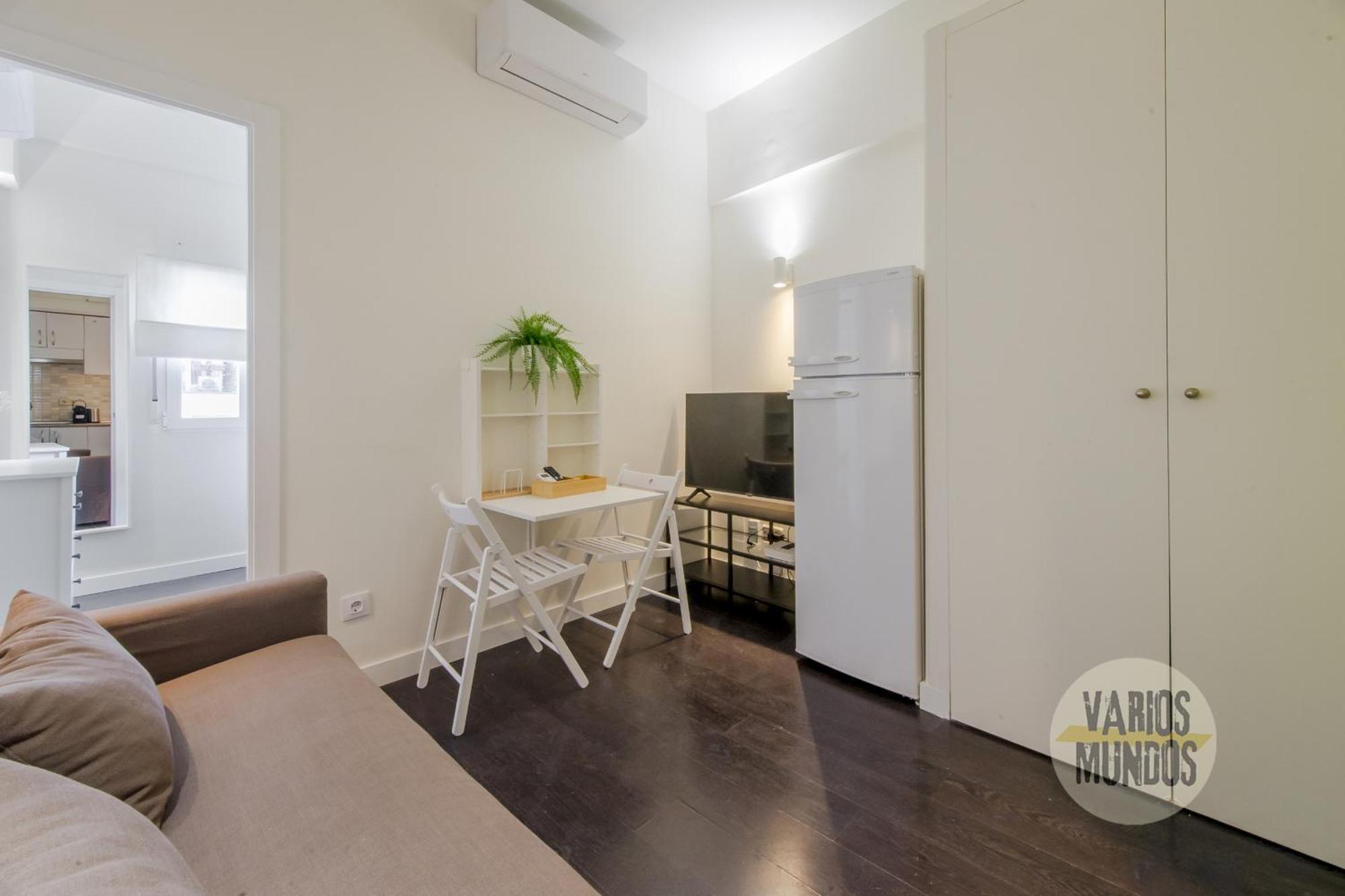 Confortable Apt Para 3 Pax A 1 Min De Gran Via Madrid Eksteriør bilde